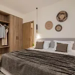 Alypius Luxury *