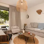빌라 Alypius Luxury